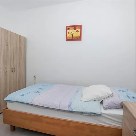 Ana -green Street Privlaka (Zadar)