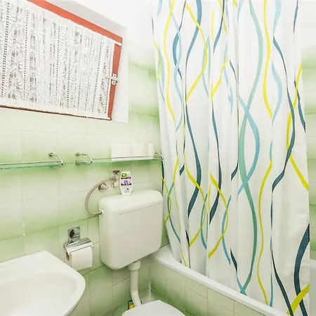 Ana -green Street Apartment *