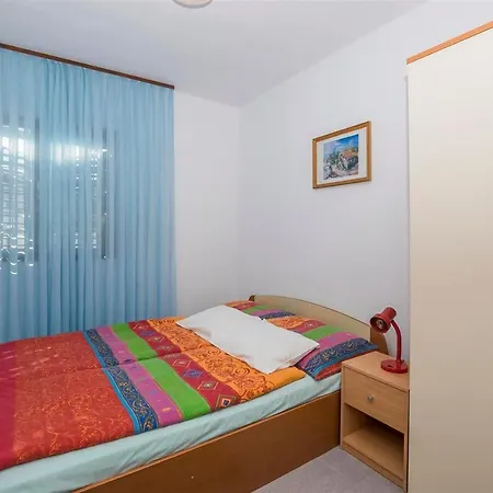 Ana -green Street Apartment